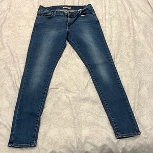 Levi’s 710 Super Skinny Jeans with Stretch